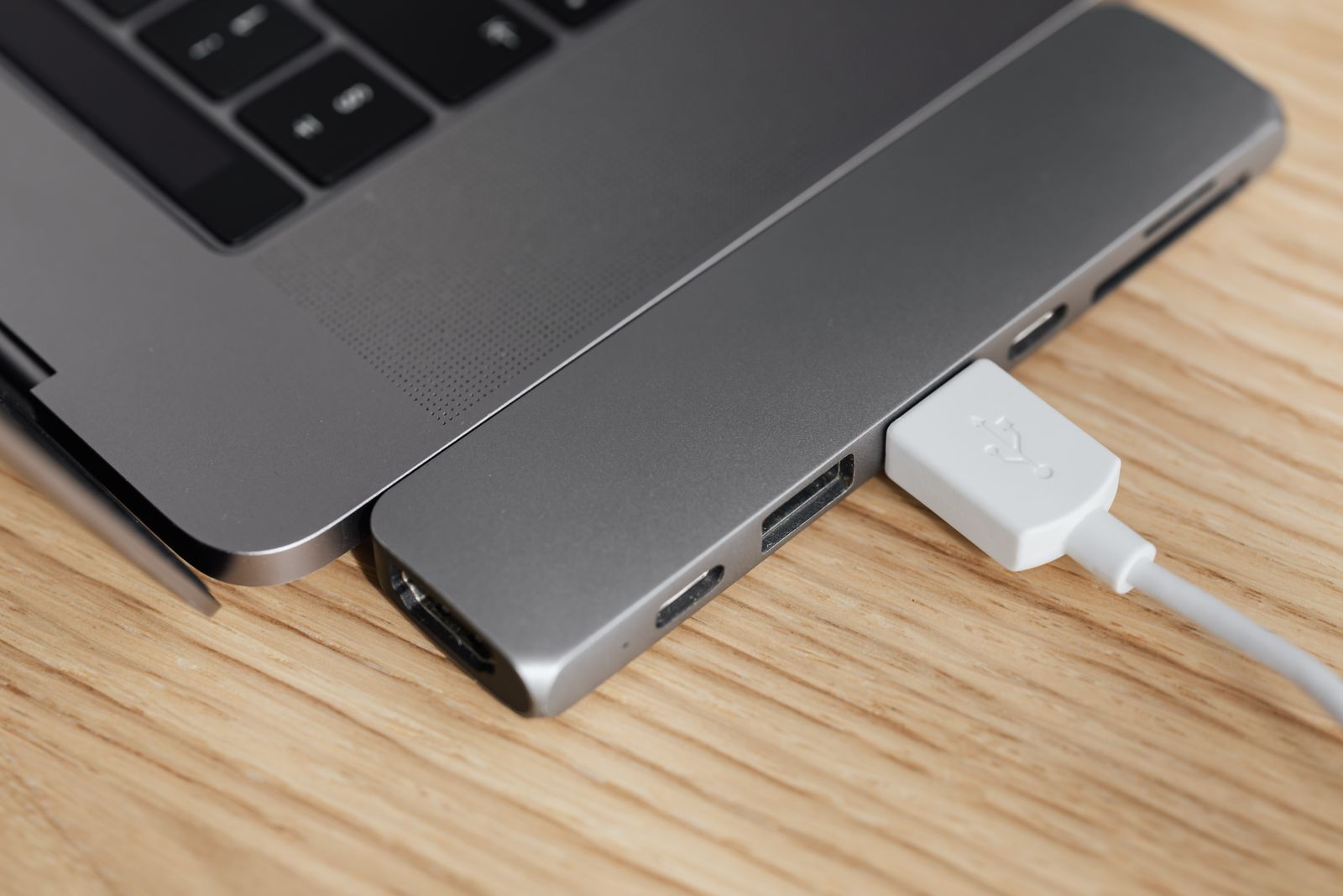 DeskLink USB-C Multiport Hub