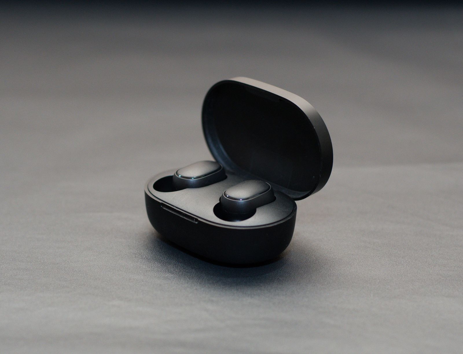 Echo Compact Wireless Earbuds