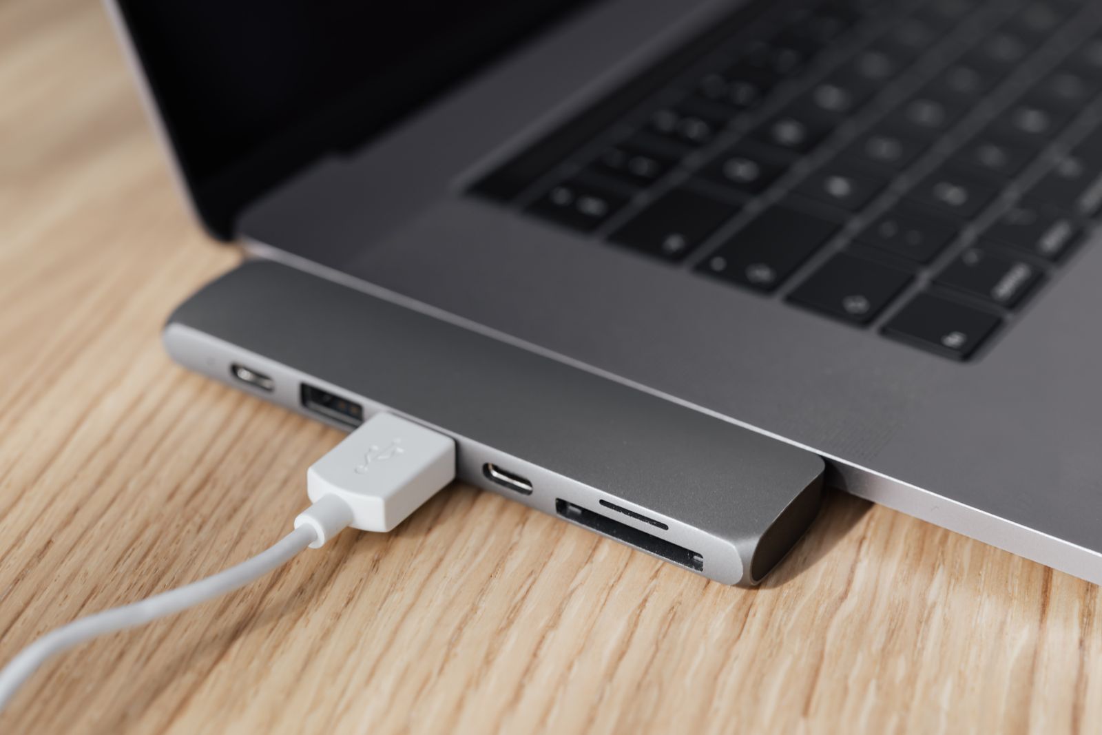Axis 7-in-1 USB-C Hub